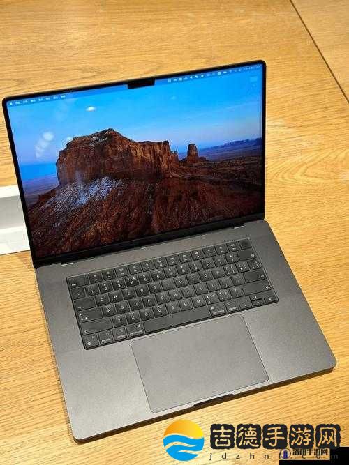 1819 岁的 macbook-pro 高清版